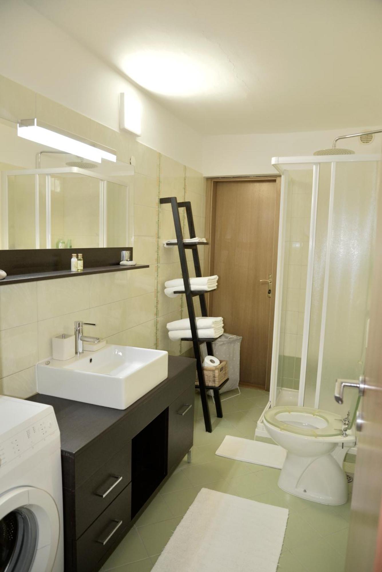 Medizen Apartment 伊佐拉 外观 照片