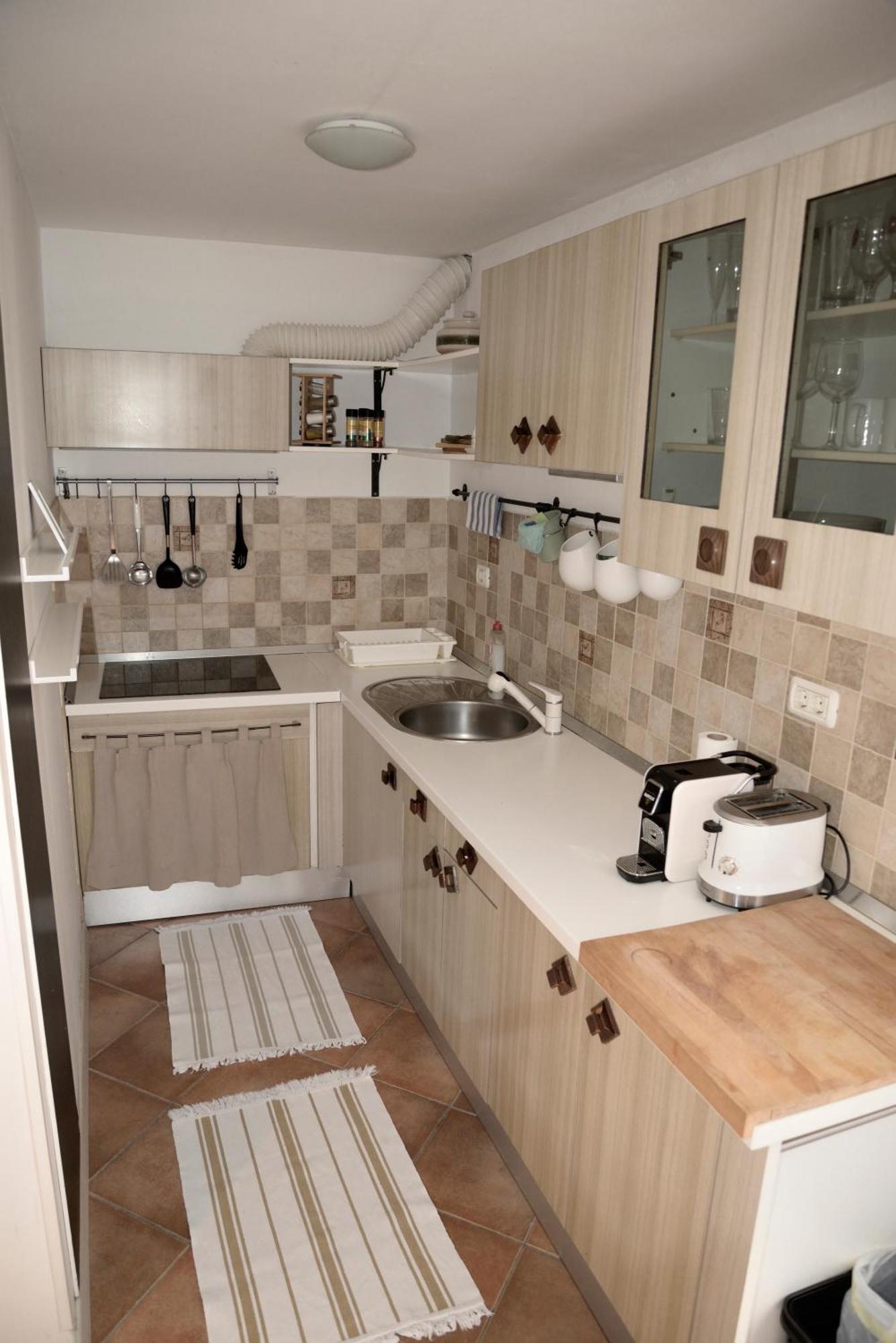 Medizen Apartment 伊佐拉 外观 照片